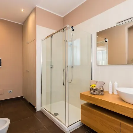 Apartament Nel Cuore Di Crocetta By Wonderful Italy